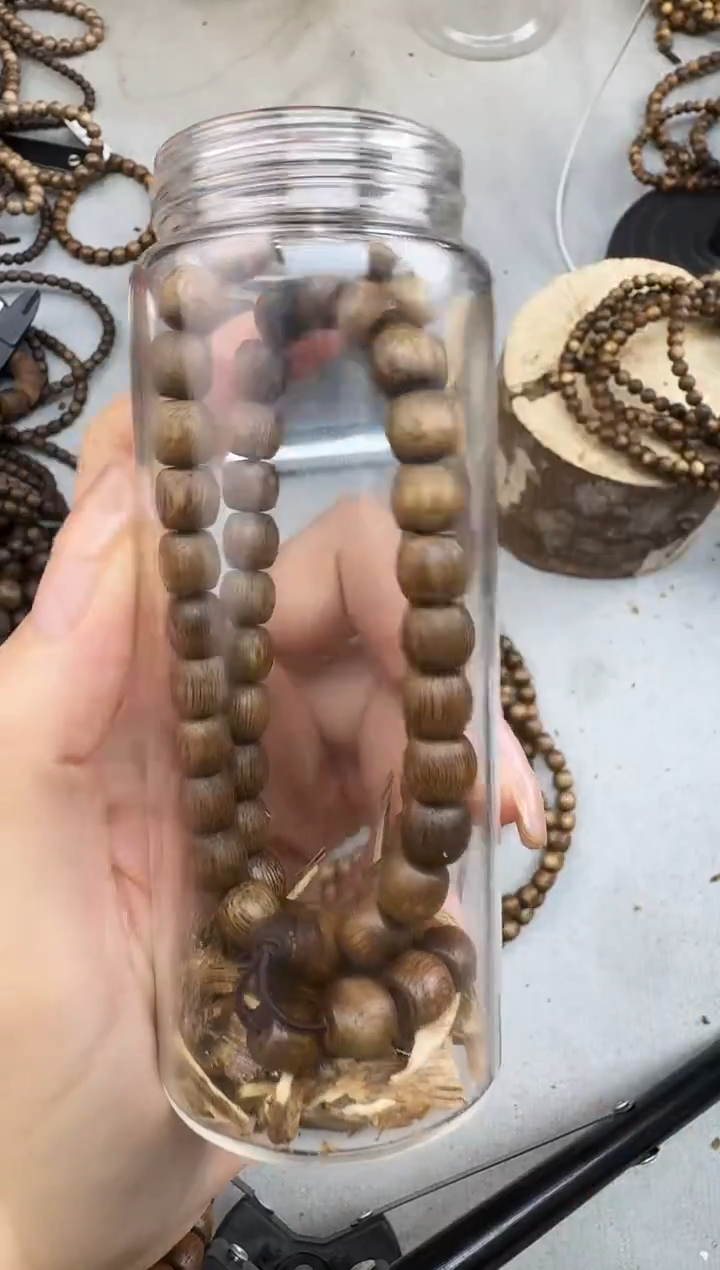 沉香沉香碎屑08老乌身鼓双圈静静沉香甄选多样性发一