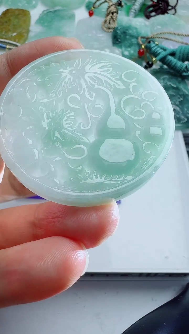 【闪购商品】翡翠吊坠(不含链)未镶嵌1