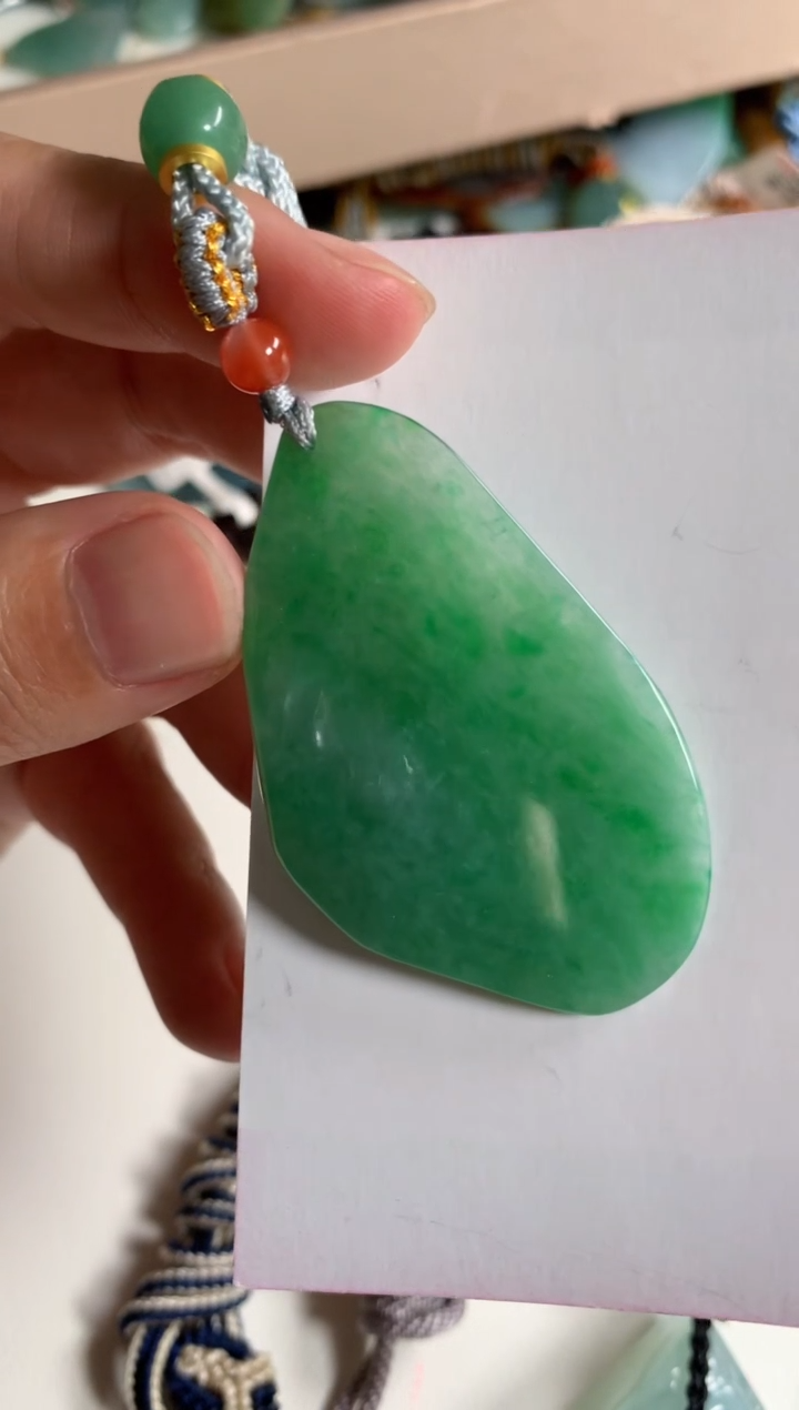 【闪购商品】翡翠颈饰未镶嵌吊坠