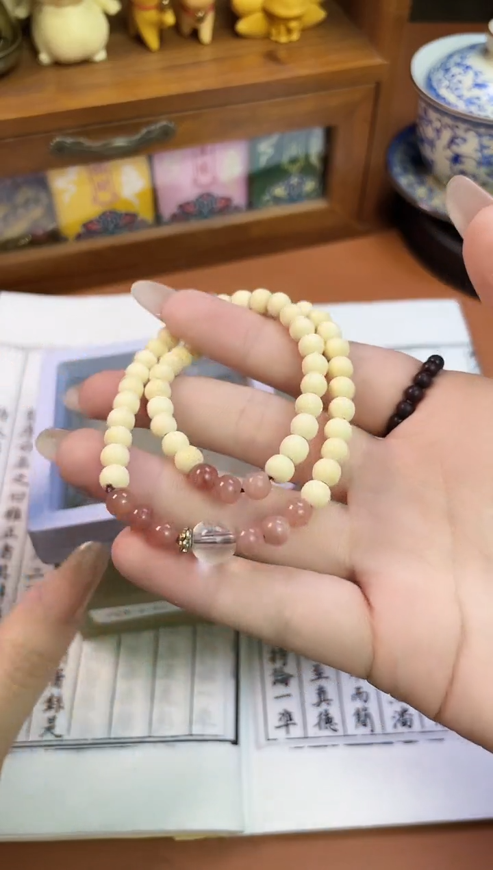非洲檀香手串/手链菩提木质玉石手串/多发性其一/不带盒子