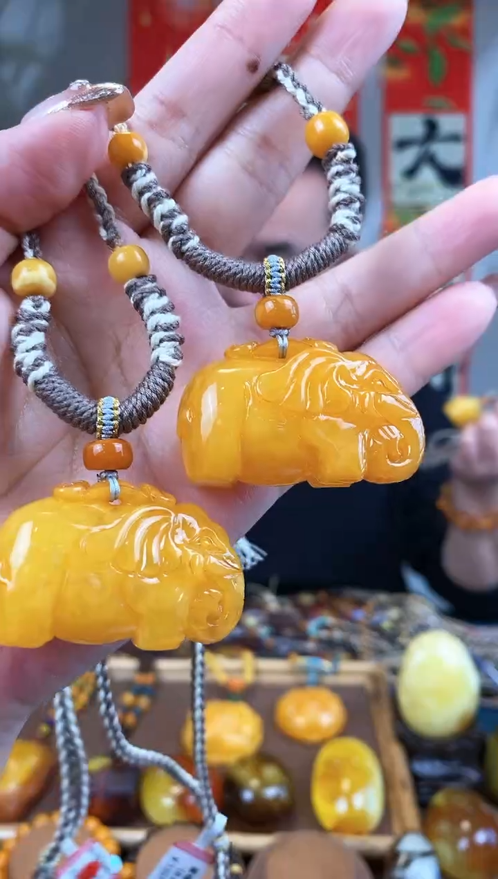 【闪购商品】琥珀裸石未镶嵌多样性发货 只发其中一件