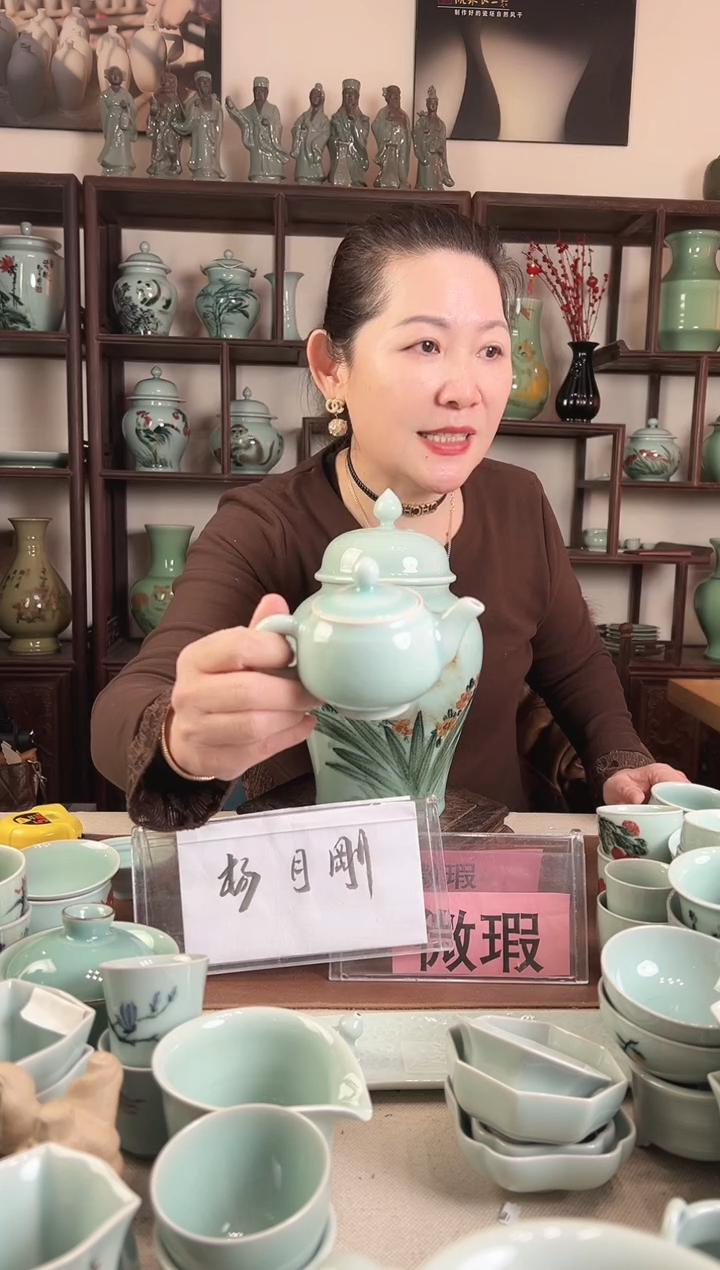 纯手工 粉青 壶（大口）