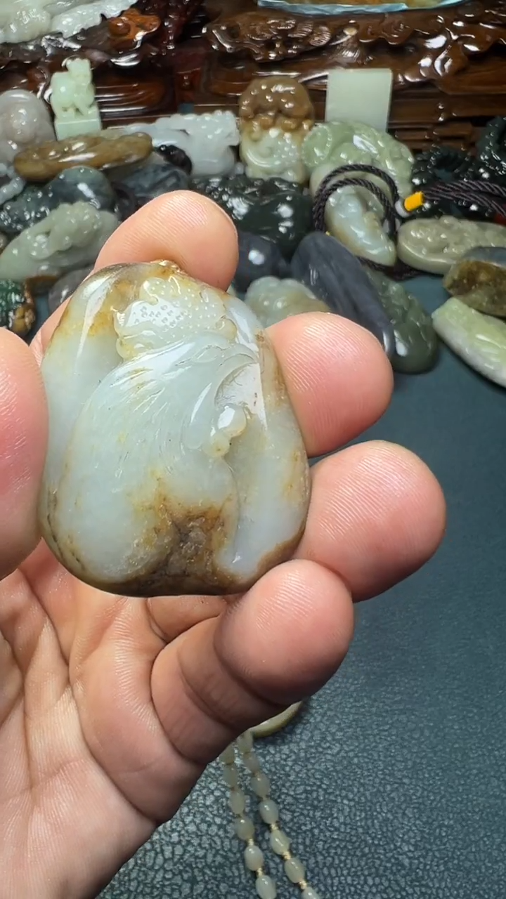 未镶嵌和田玉把件-