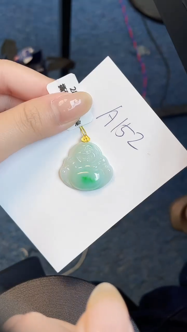 【闪购商品】翡翠颈饰18K金镶嵌00000000