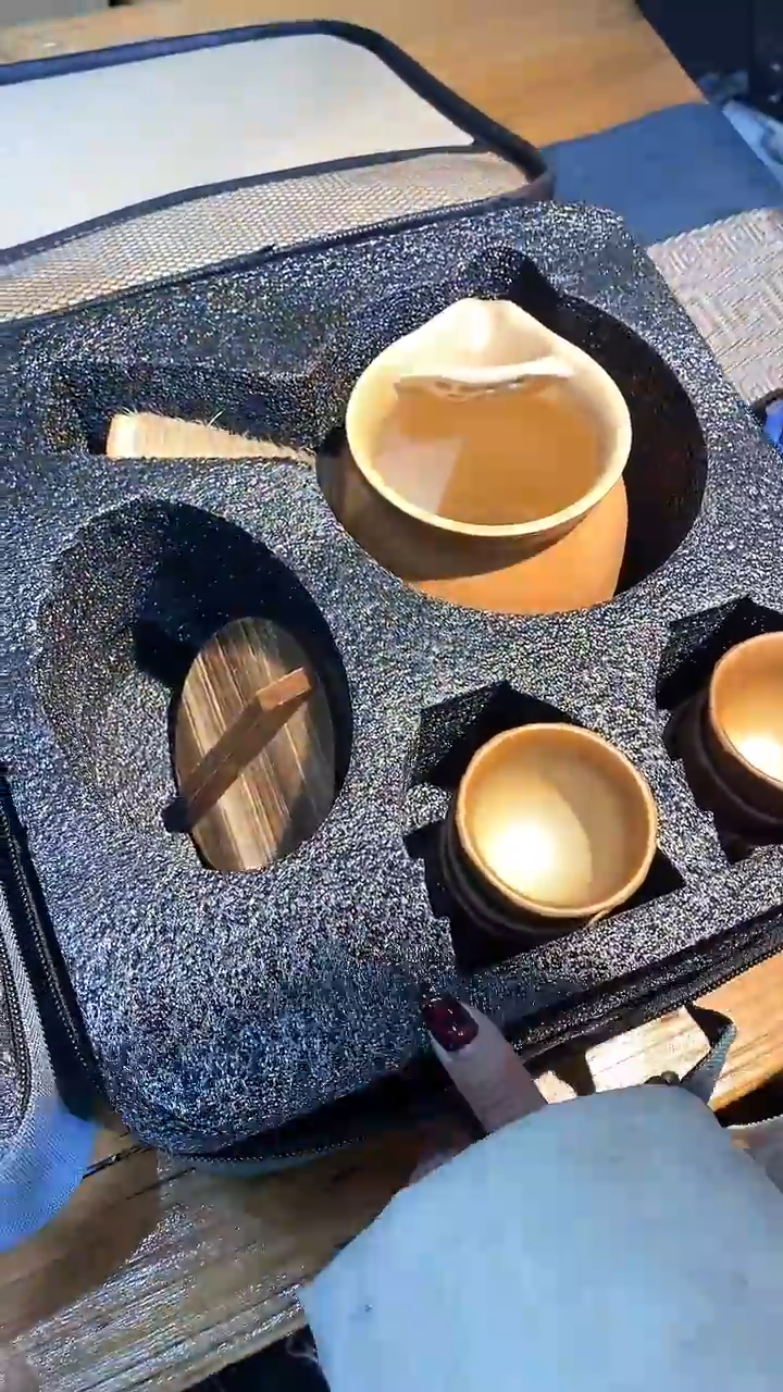 【闪购商品】800ml月牙+木盖+6莲花杯+大旅行包