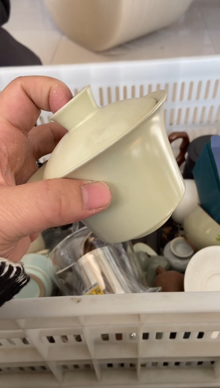 杯子瓷无运费险有瑕疵的摄影的产品有使用过的痕迹有点脏介意勿拍