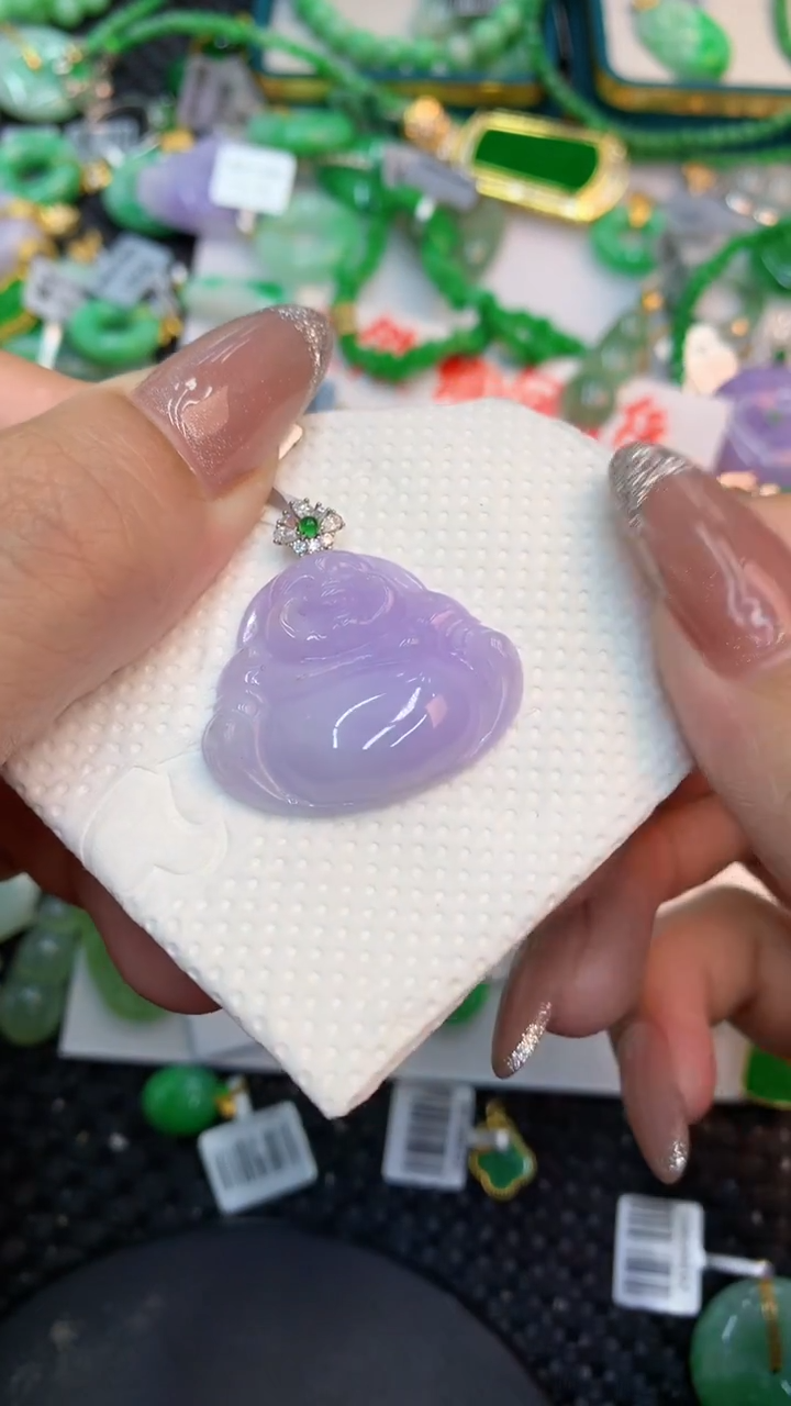 颈饰18K金镶嵌翡翠1