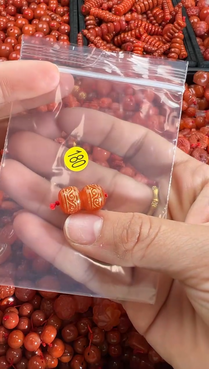 【闪购商品】南红玛瑙颈饰未镶嵌1