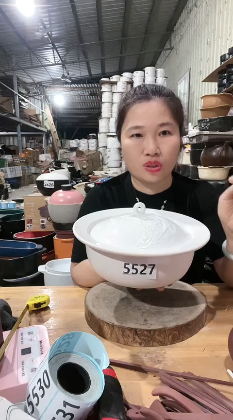 陶5527瑕疵白色帽锅带盖