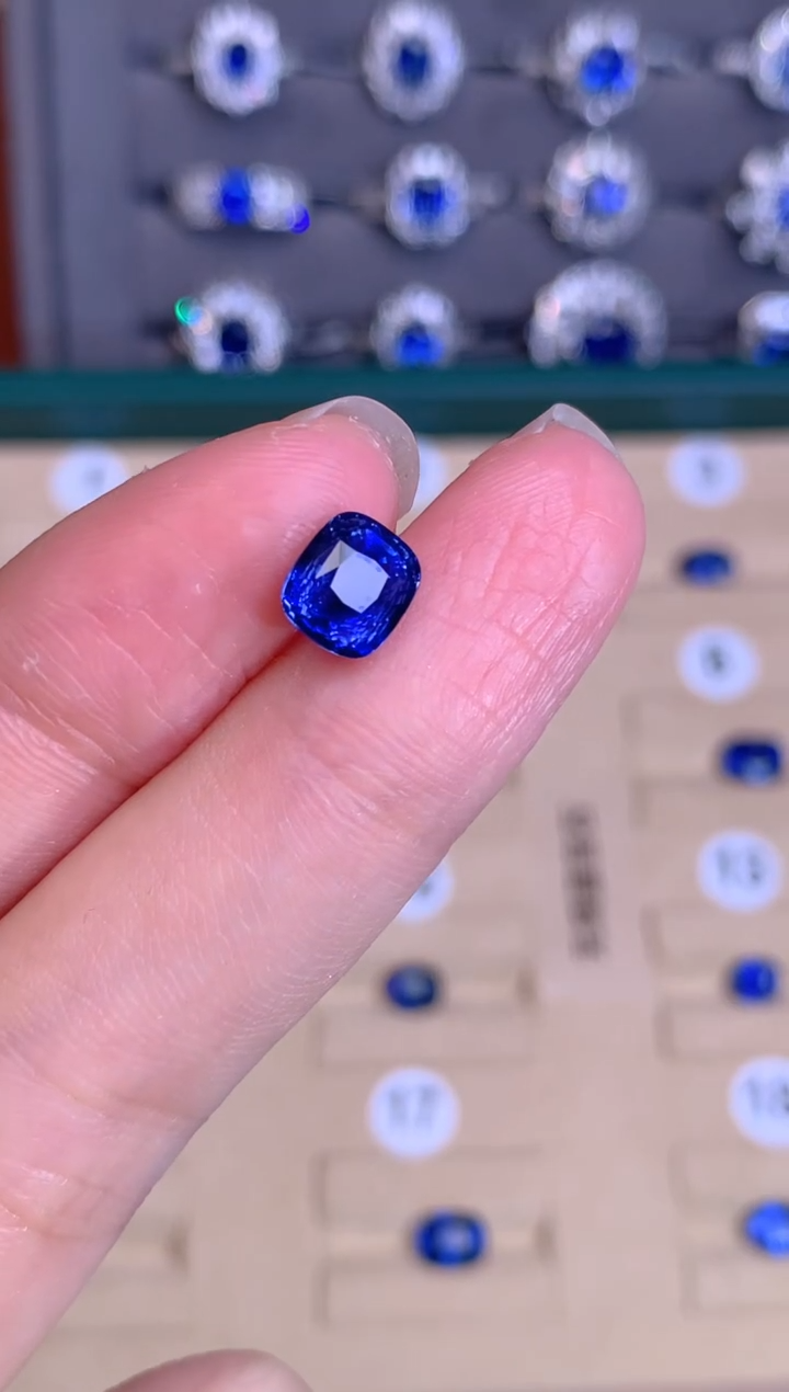 【闪购商品】蓝宝石裸石未镶嵌2.1ct无烧