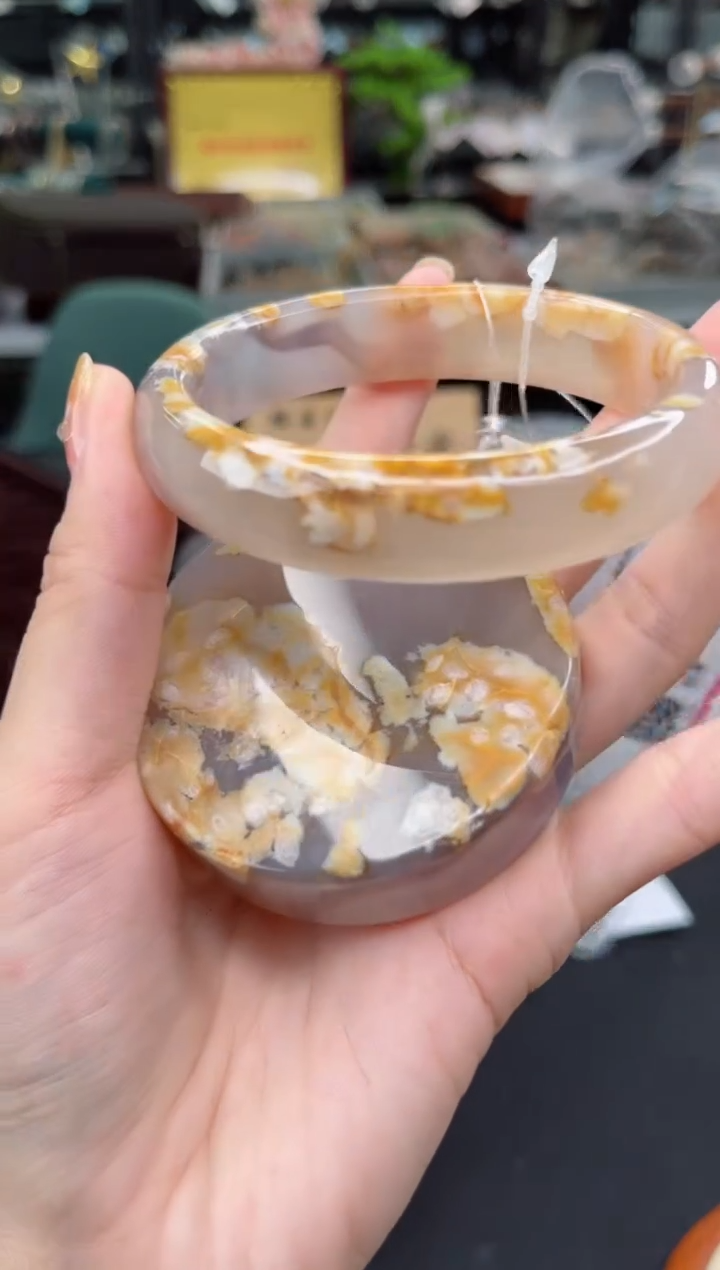 【闪购商品】石英质玉手镯未镶嵌65圈口（赠送镯心）6448379