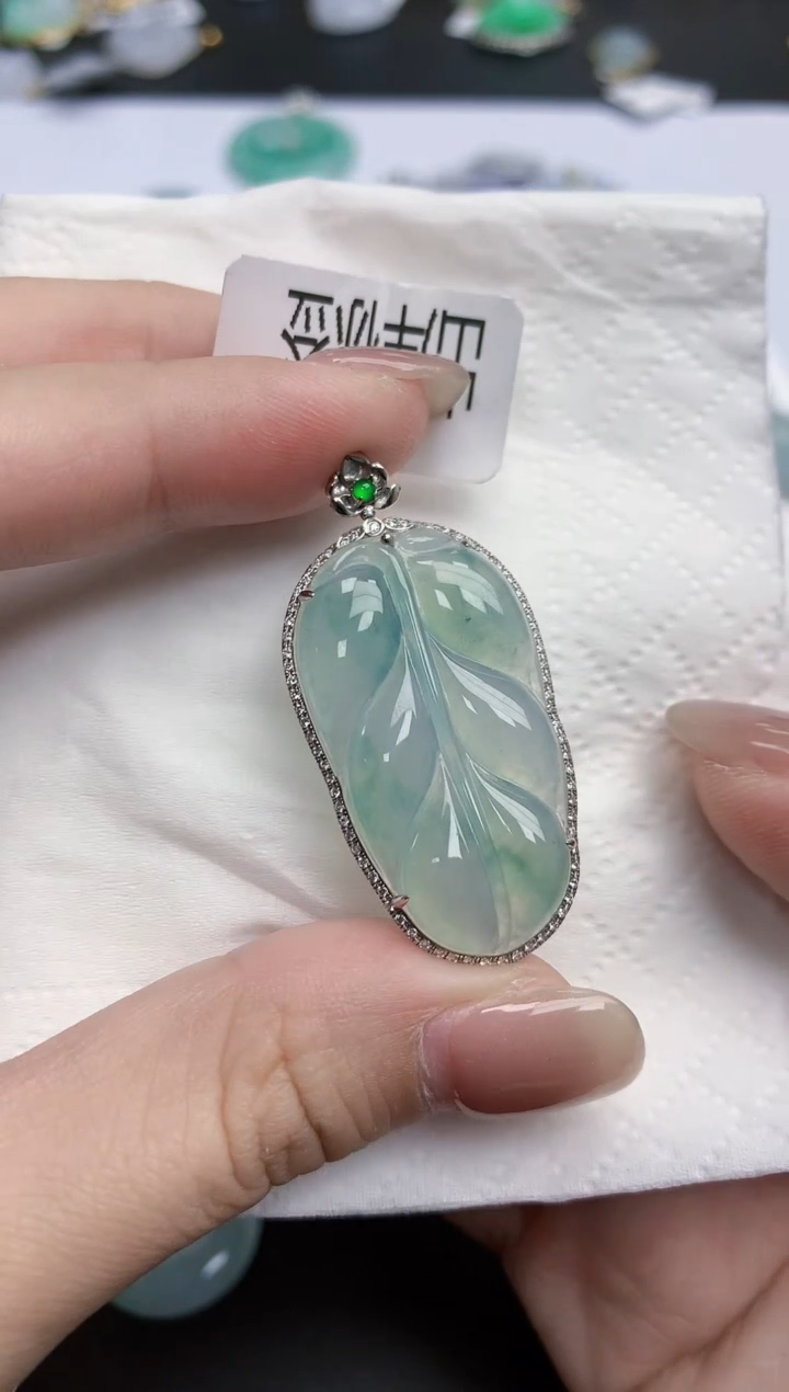 【闪购商品】翡翠颈饰18K金镶嵌天然缅甸翡翠A货