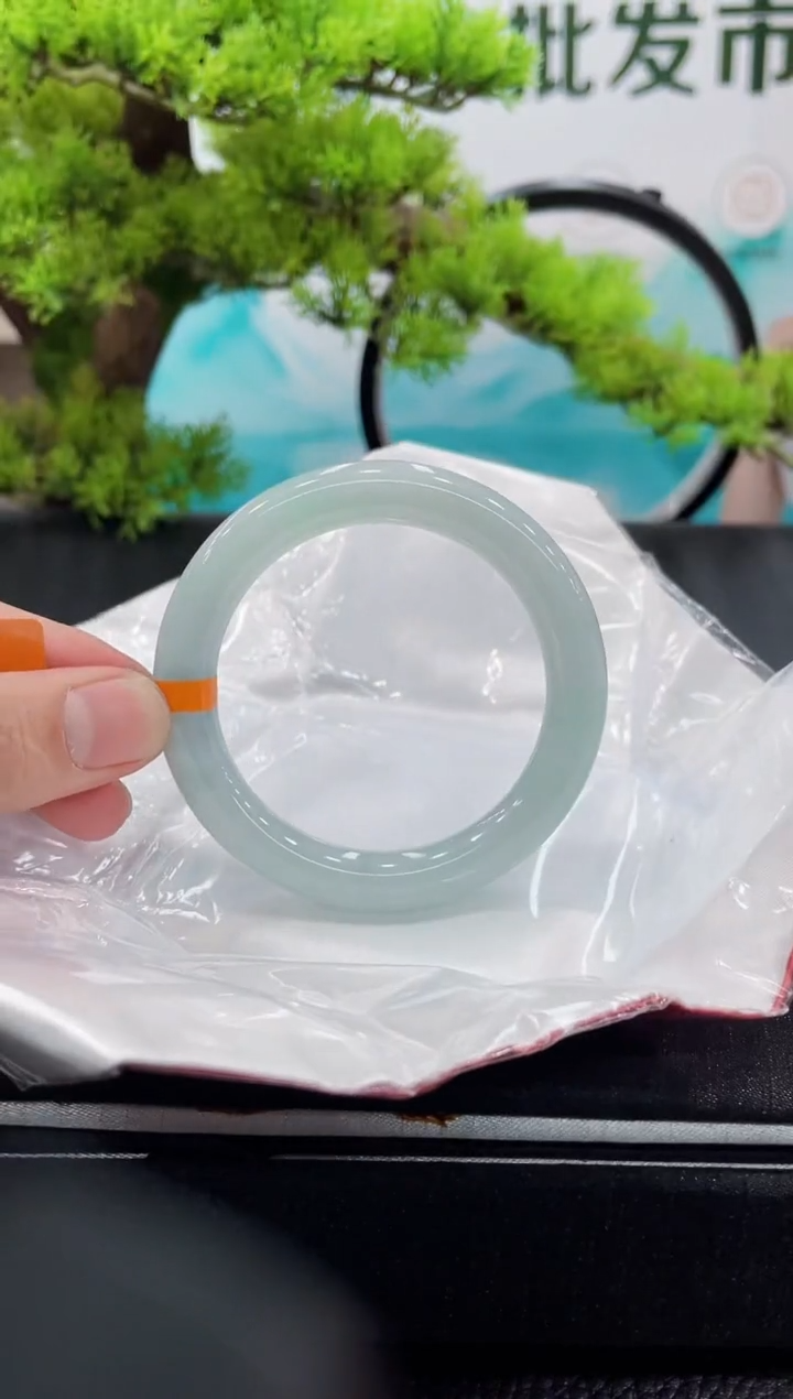 【闪购商品】翡翠手镯未镶嵌手镯