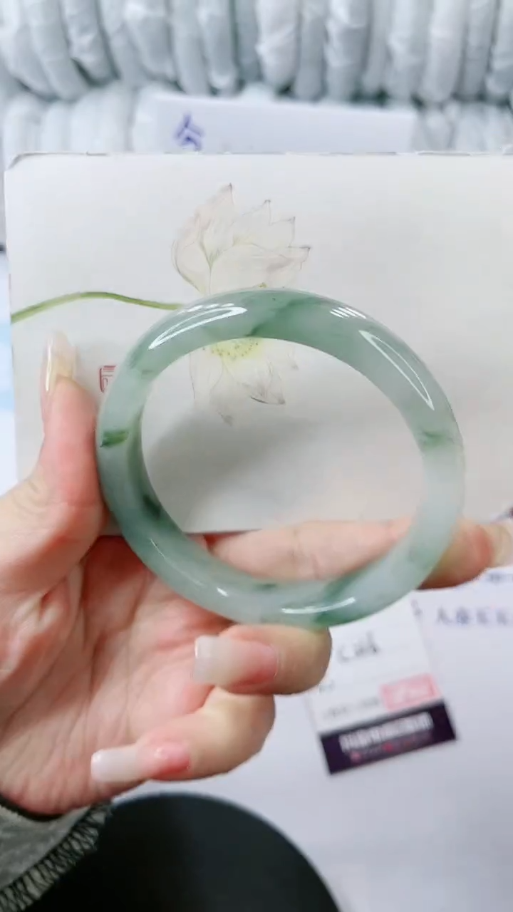 【闪购商品】石英质玉手镯未镶嵌多样性发货C216