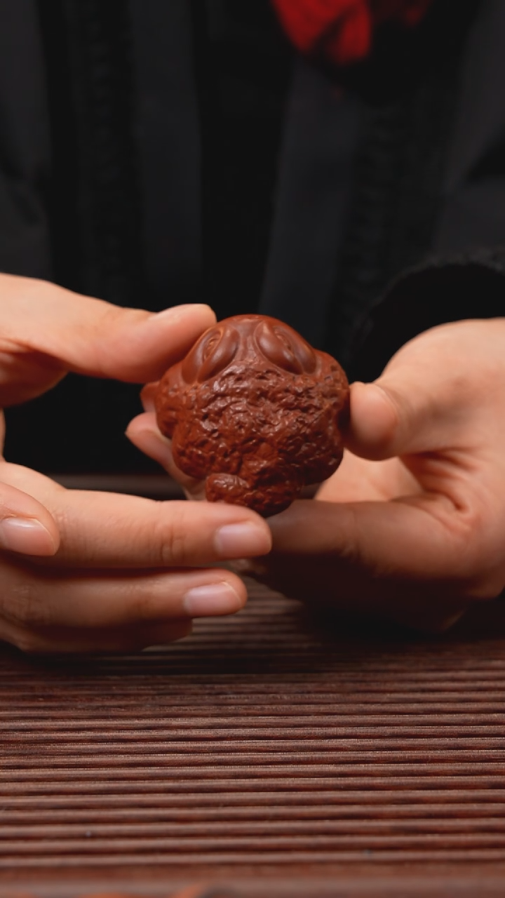 【闪购商品】紫砂茶宠大红袍 小福蟾