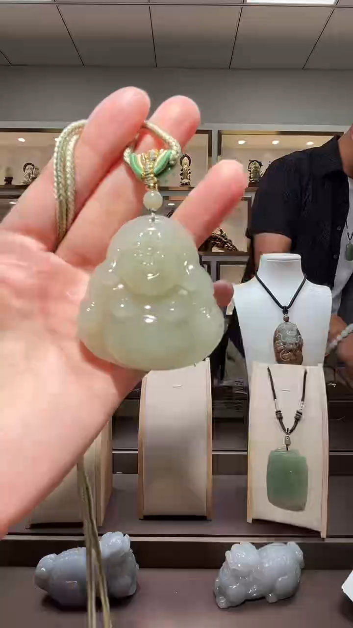 和田玉未镶嵌车挂苏