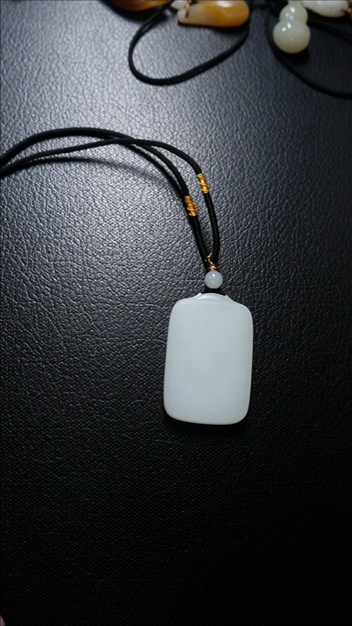 【闪购商品】和田玉颈饰未镶嵌无事牌