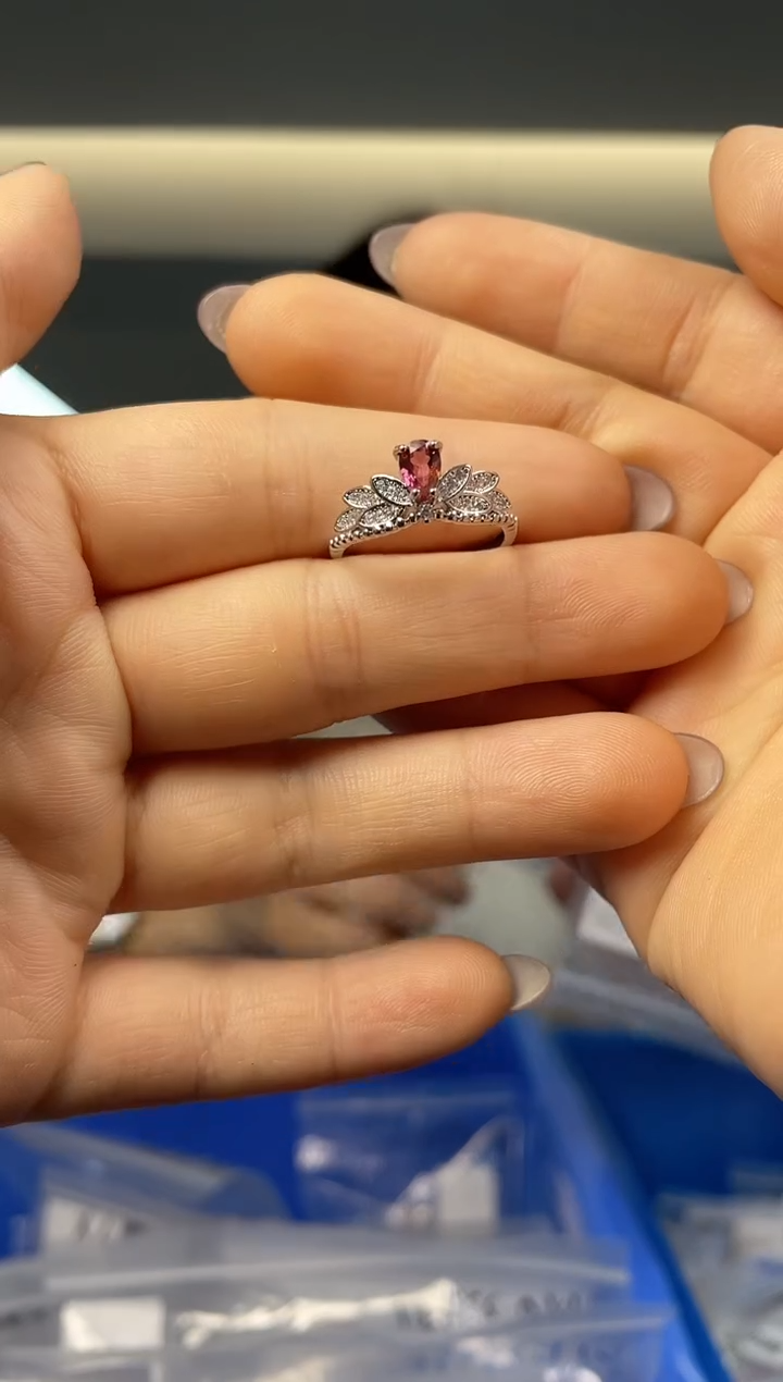 【闪购商品】石榴石`未镶嵌多样性发一件