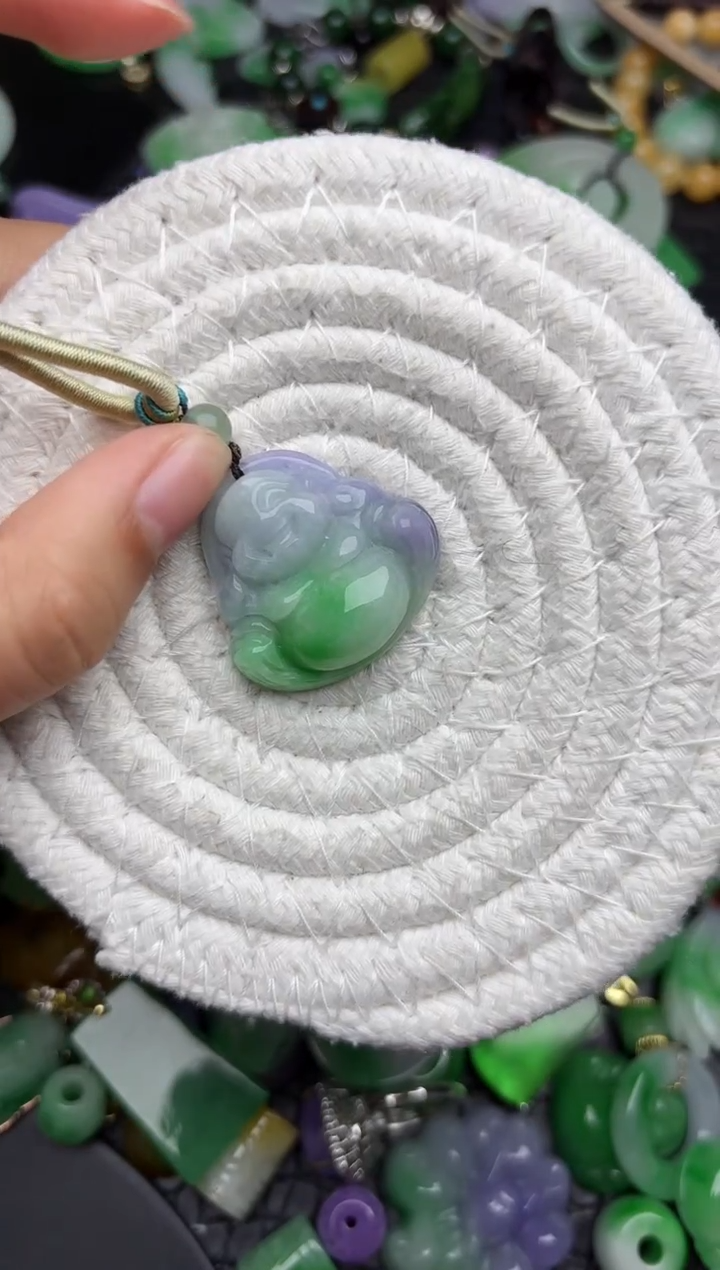 颈饰未镶嵌翡翠缅甸翡翠吊坠