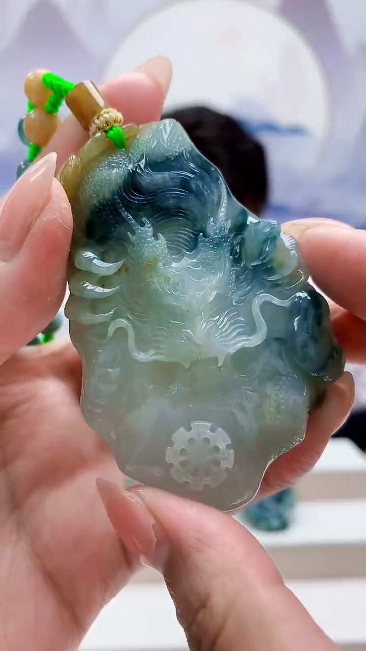 未镶嵌定制翡翠壮**河5060MM-毛货挂件