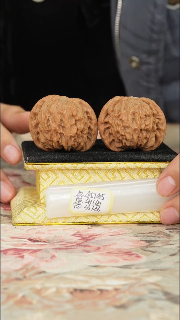 【闪购商品】文玩核桃把件磨盘