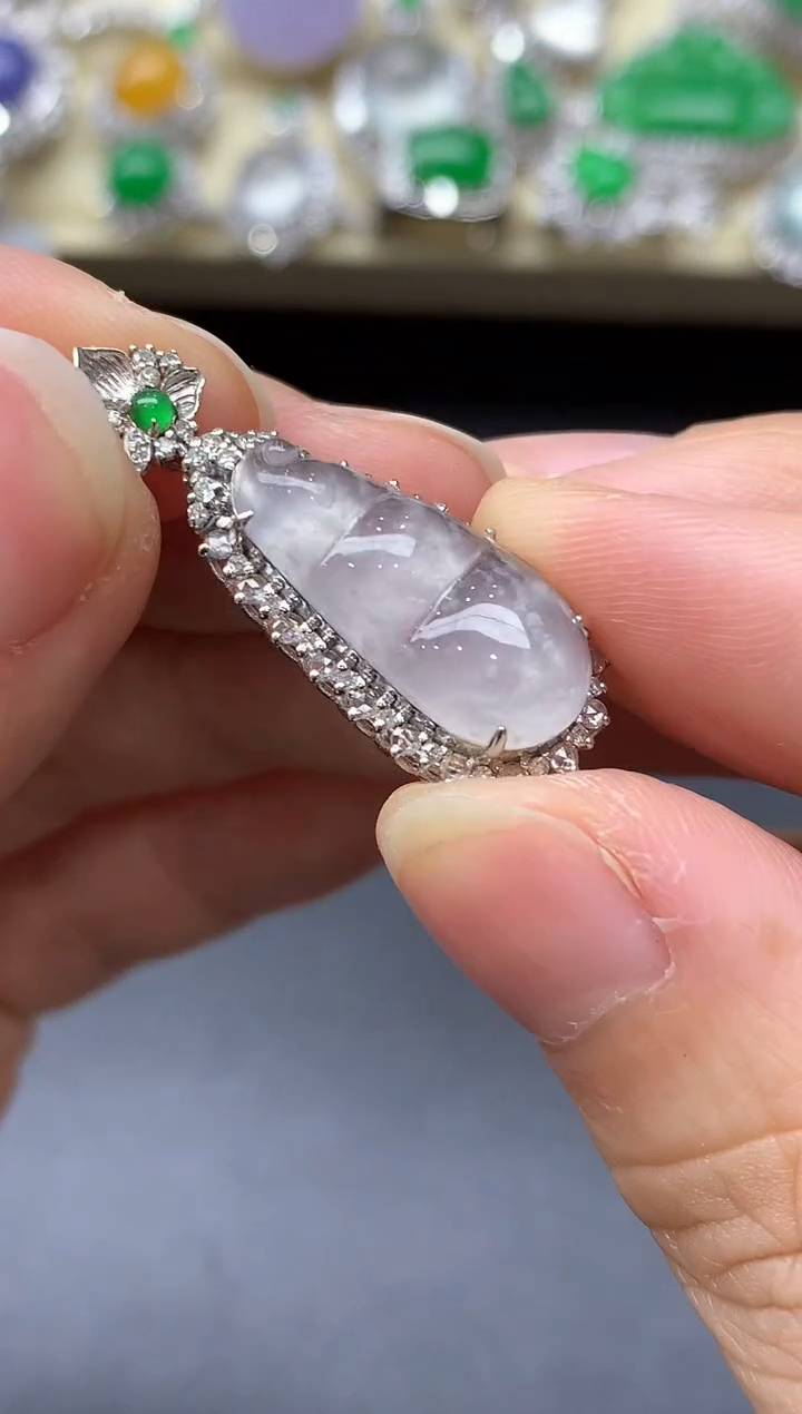 颈饰18K金镶嵌翡翠最****天385-中国好珍宝