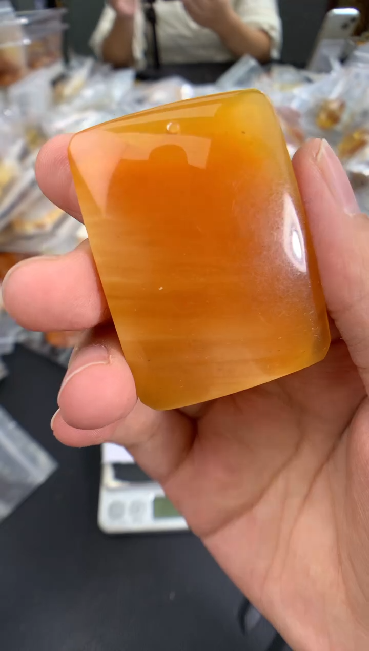 蜜蜡未镶嵌珠宝奇石1