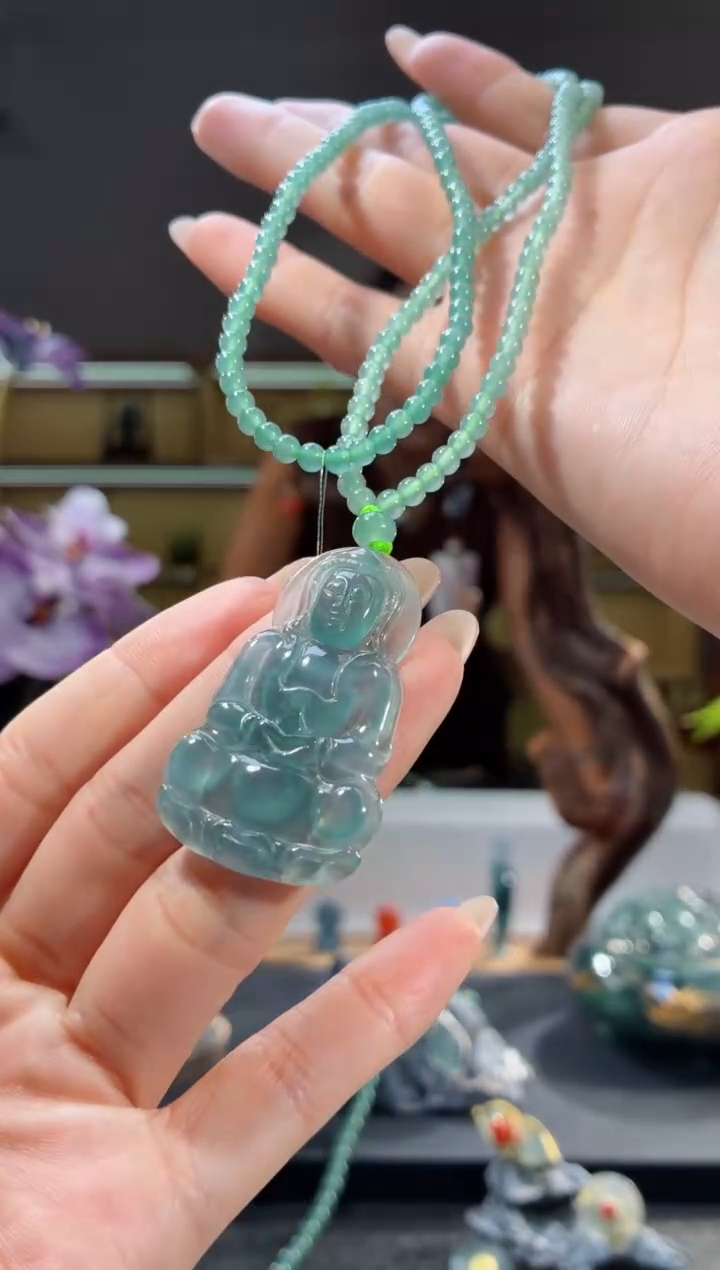 吊坠(赠链)未镶嵌翡翠观音（多样性发其一）