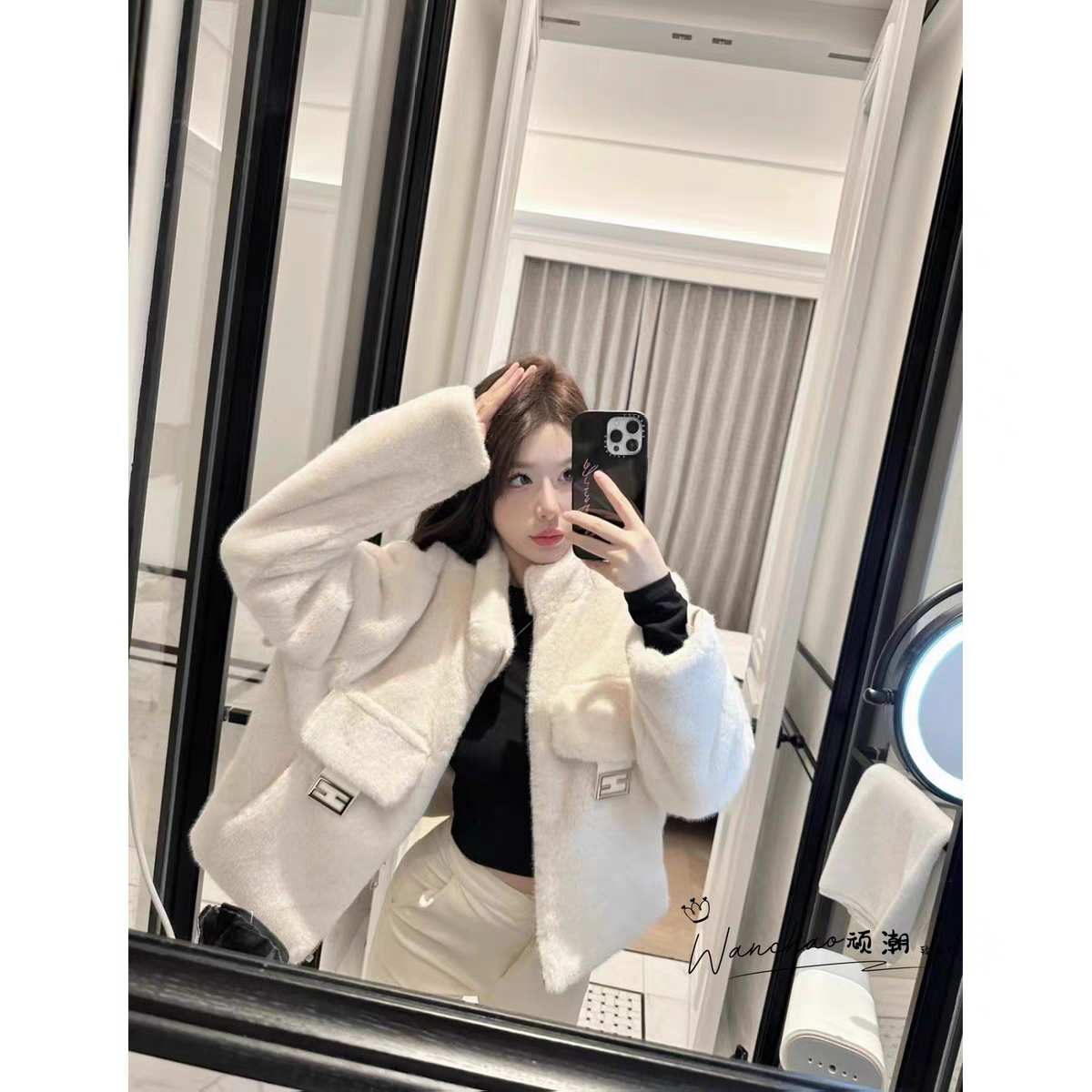 2025年新款貂外套设计师款气质减龄毛毛领短款女外套保暖气质立领