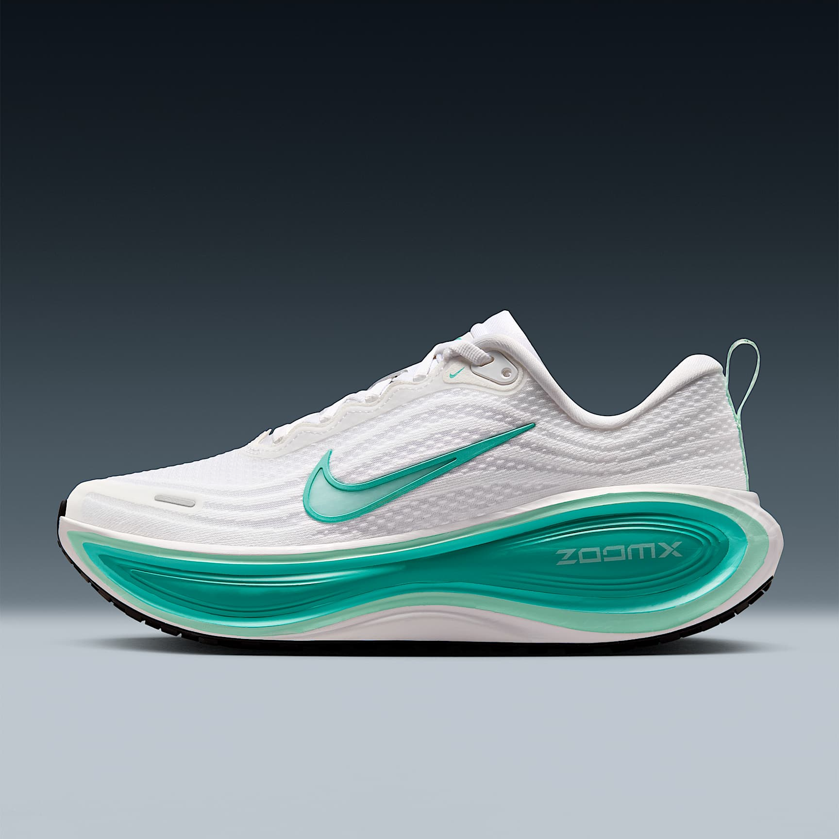 NIKE/耐克 Vomero Plus 超级迈柔女子公路跑步鞋HV8154100