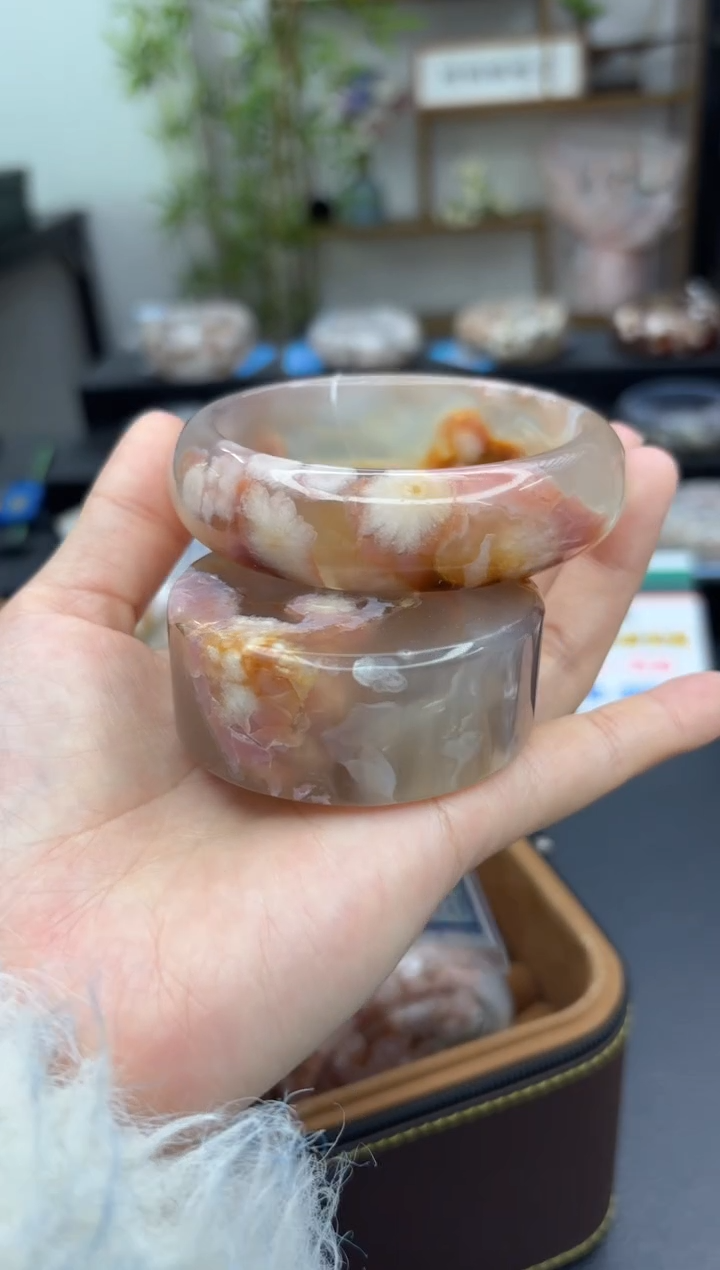 【闪购商品】石英质玉手镯未镶嵌A75(60圈赠送镯心)