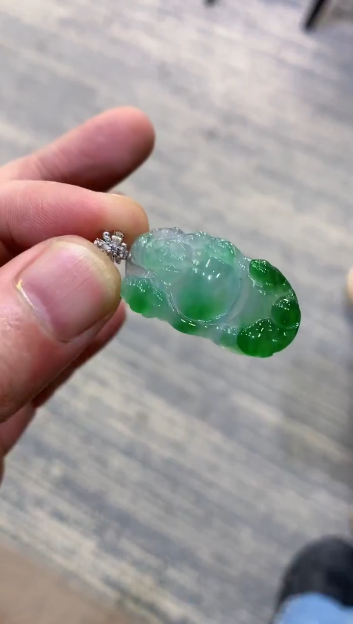 颈饰未镶嵌翡翠天然A货翡翠