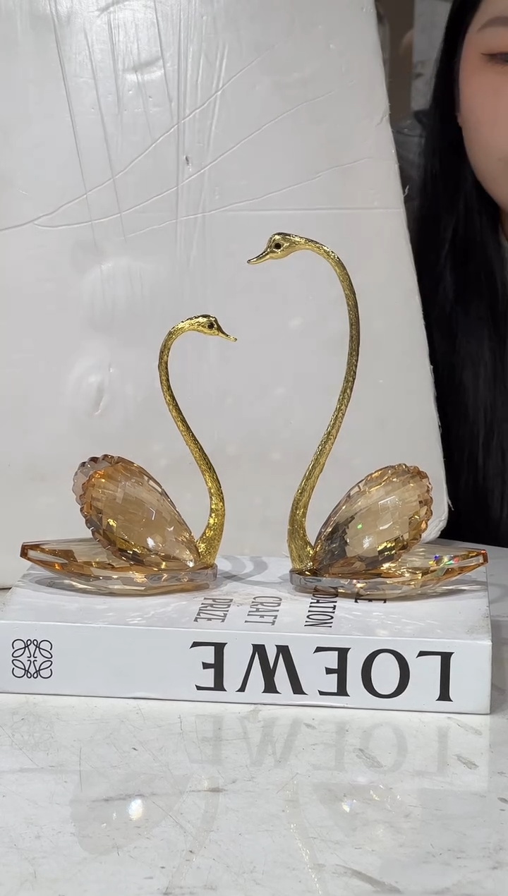 【闪购商品】玻璃水晶天鹅