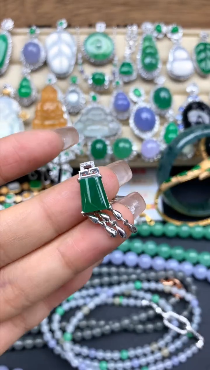 颈饰18K金镶嵌翡翠283-中国好珍宝