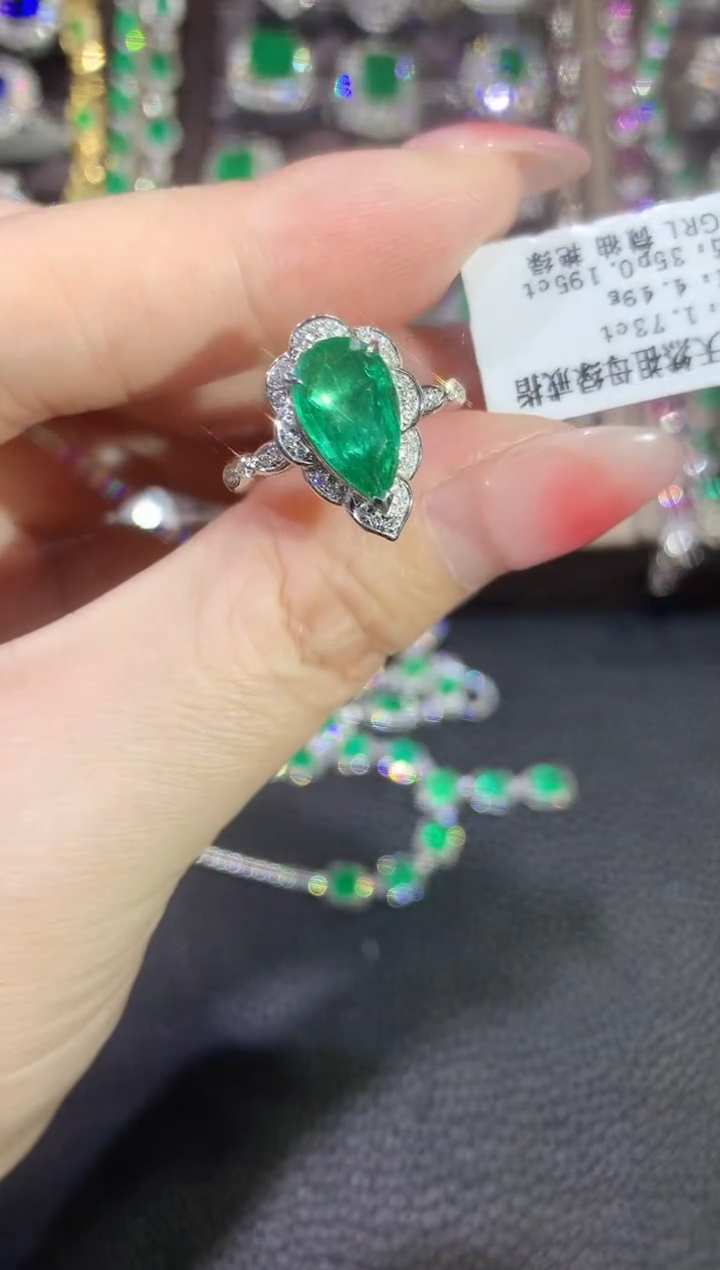 【闪购商品】祖母绿戒指18K金镶嵌C15 