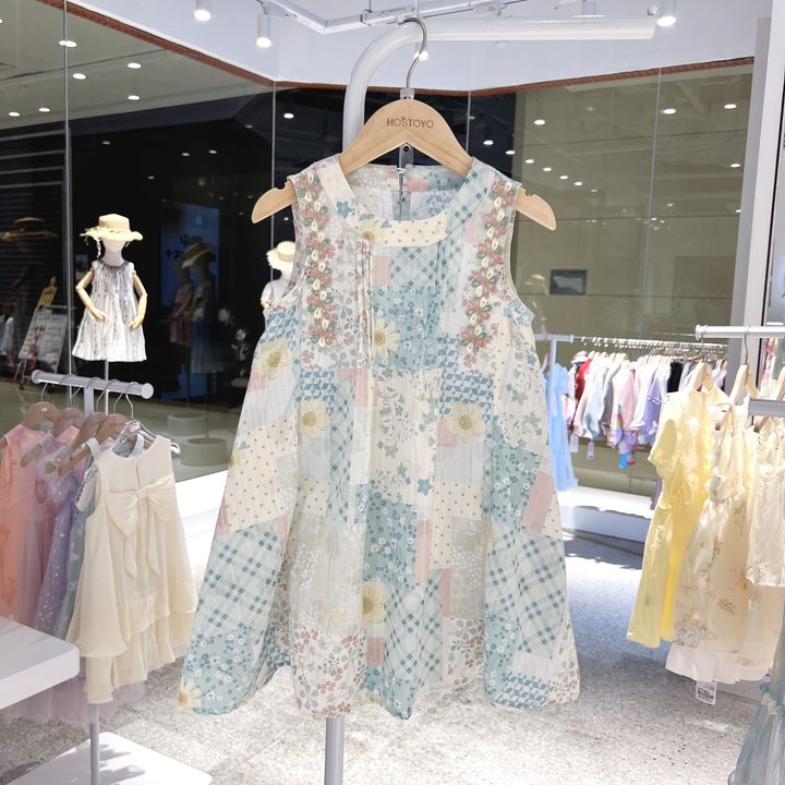 皇室童缘2025夏季女童舒适休闲无袖碎花满印连衣裙17630470204