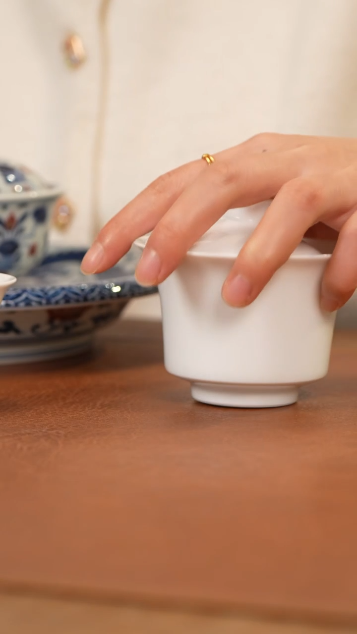 【闪购商品】杯景德镇博瑞马蹄盖碗