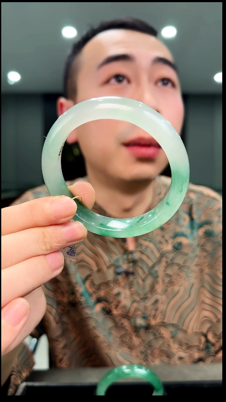 未镶嵌手镯石英质玉?****?60
