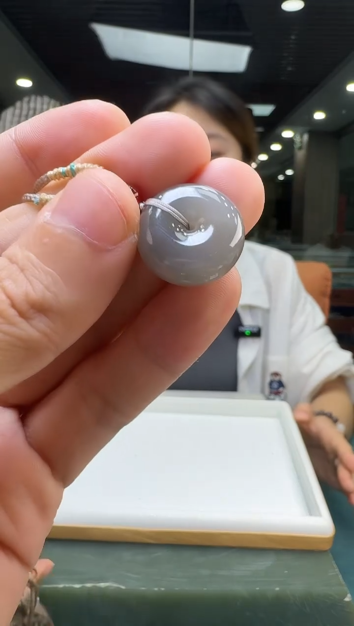 和田玉未镶嵌颈饰烟紫宝宝平安扣约18mm/配绳