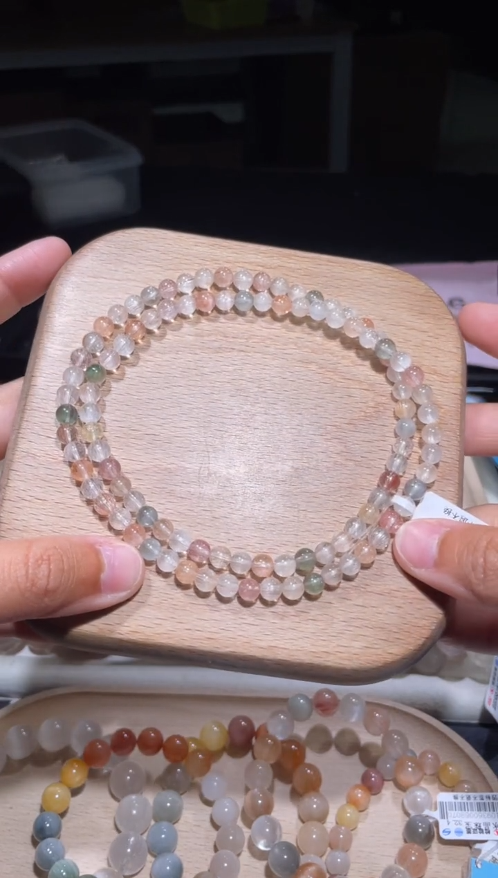 【闪购商品】水晶手链未镶嵌6号多样性发货一W 5+