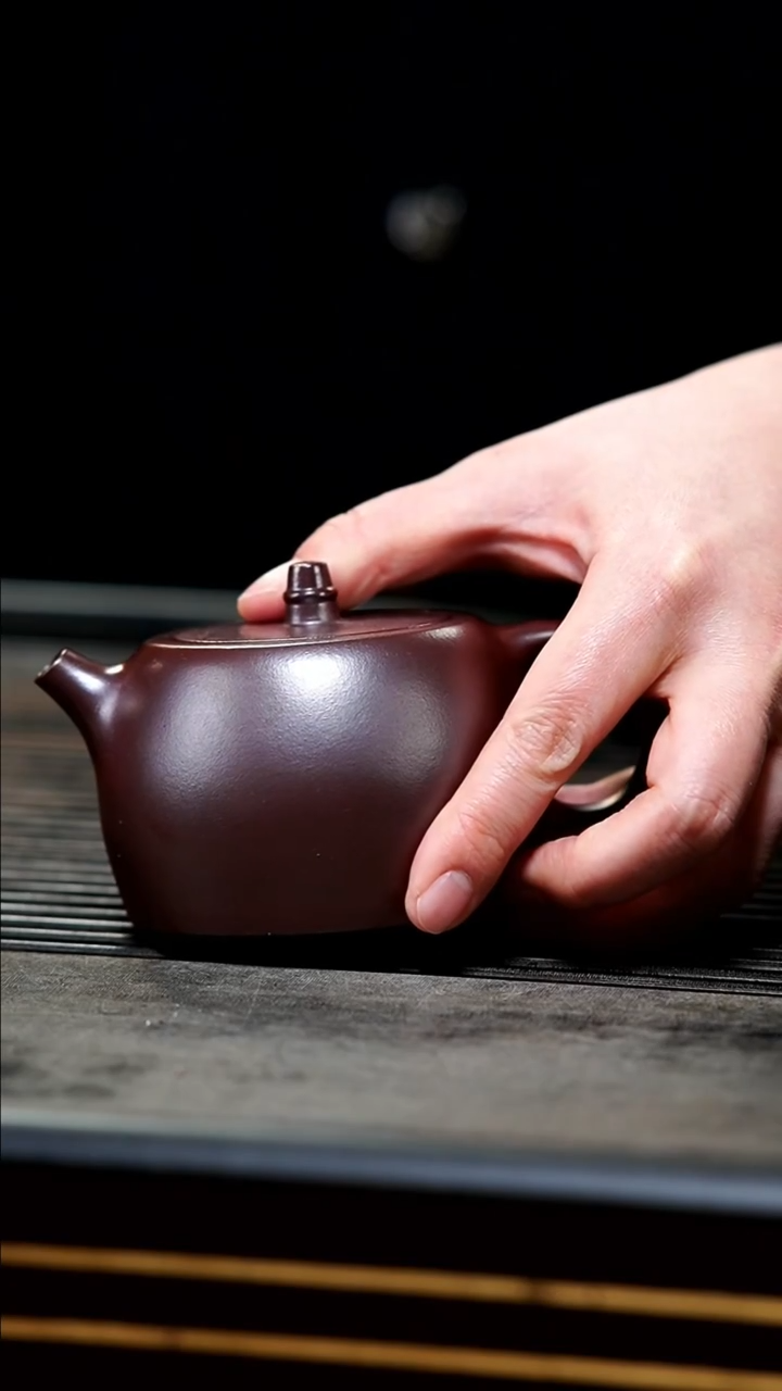 【闪购商品】紫砂茶壶微瑕金龙血石红天际井栏壶200cc