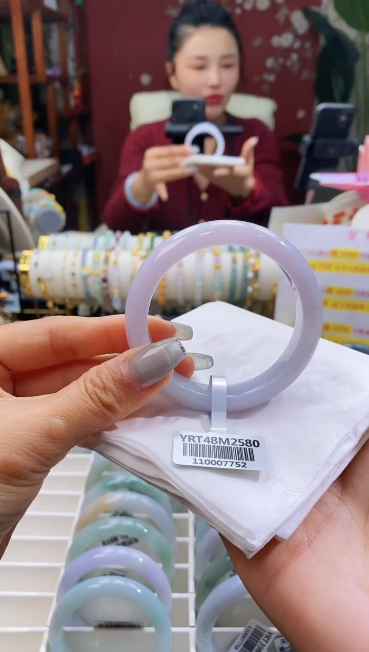 【闪购商品】翡翠手镯未镶嵌106圈口52-54/12.1*7.9