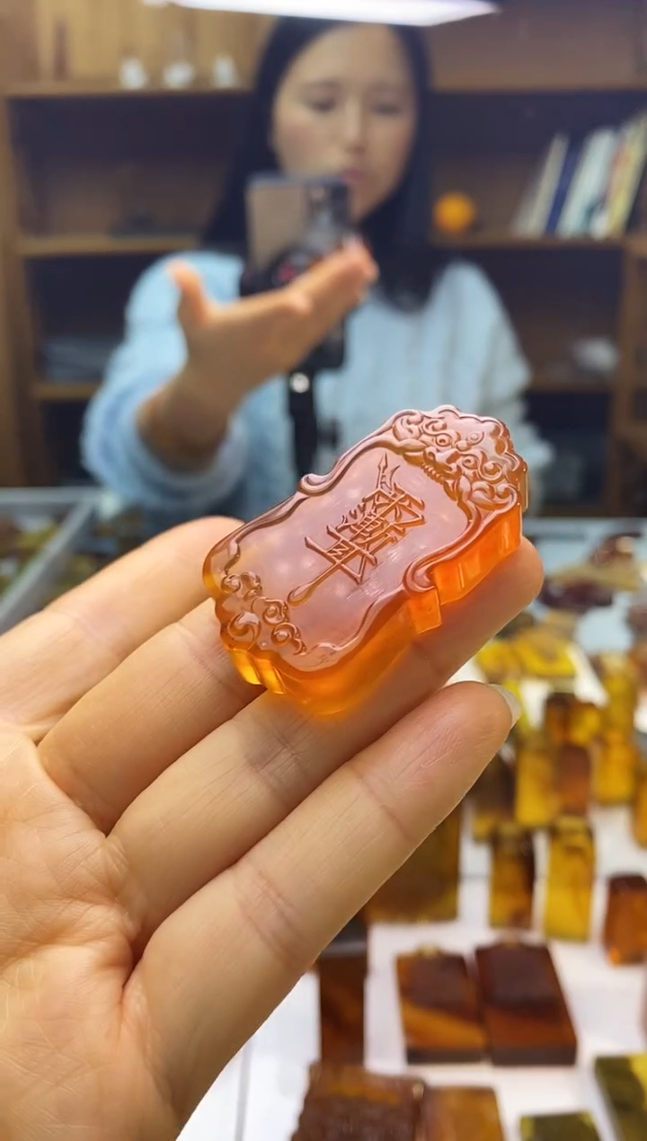 琥珀颈饰未镶嵌SN89-59（紫薇讳）