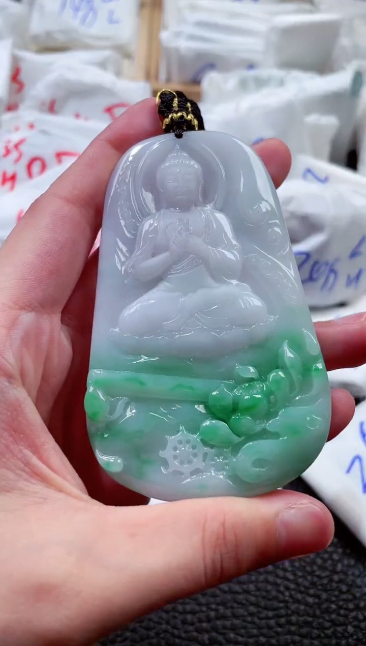 翡翠未镶嵌颈饰00008378大日