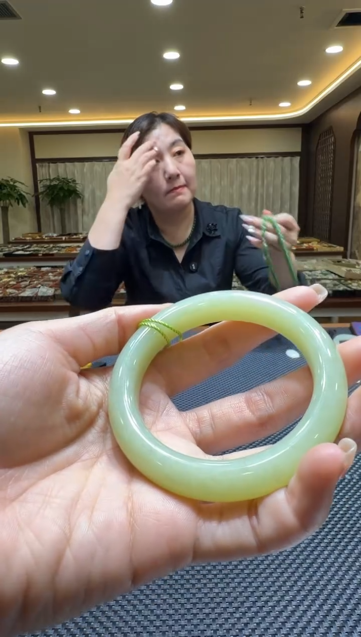 颈饰未镶嵌和田玉手镯58