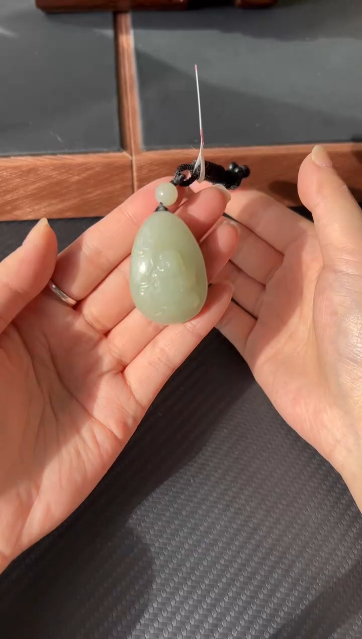 【闪购商品】和田玉未镶嵌吊坠(赠链)且末微色差近矿