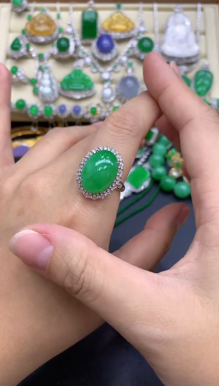 18K金镶嵌戒指翡翠365-中国好珍宝