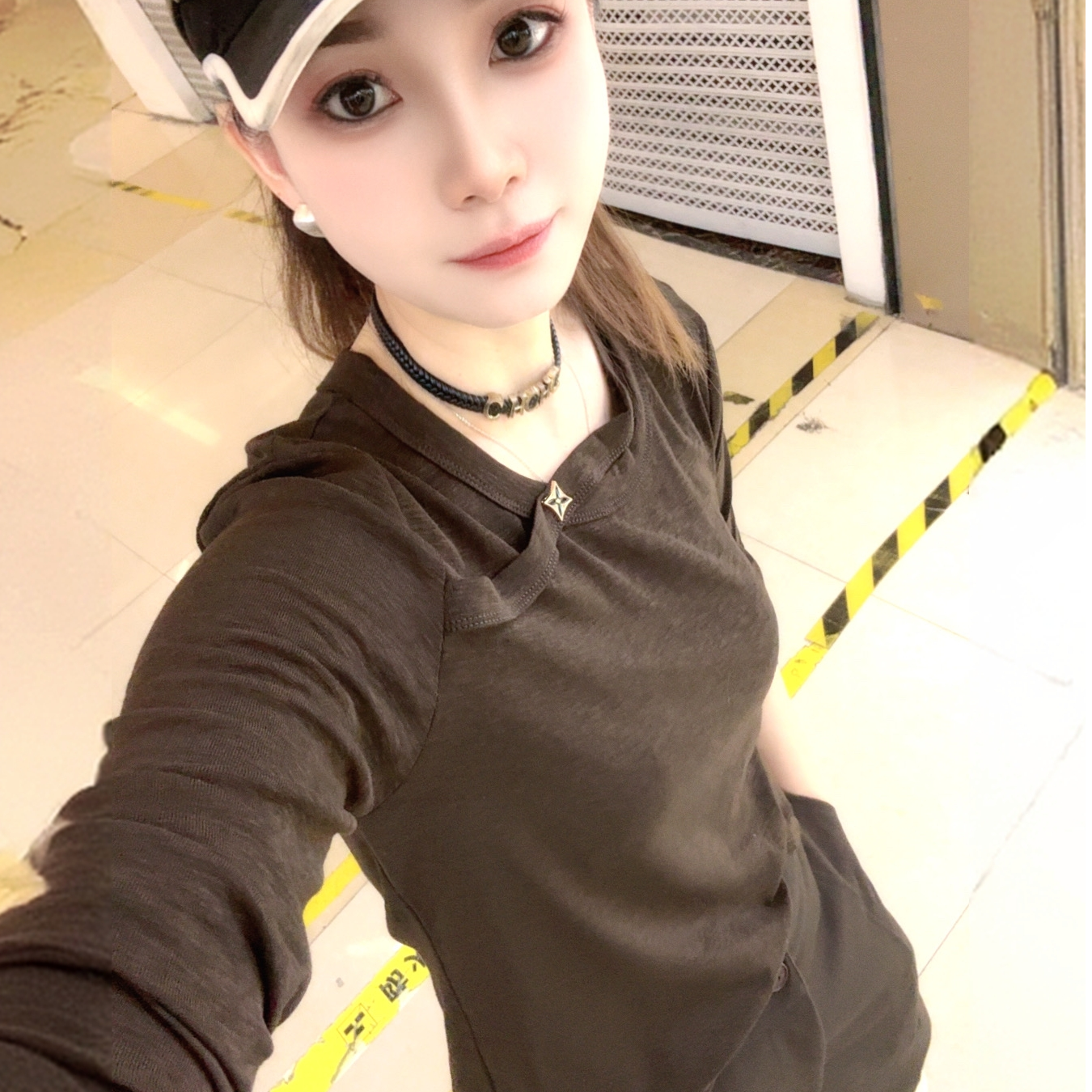 2025秋款新款斜带时尚显瘦气质棉T长袖