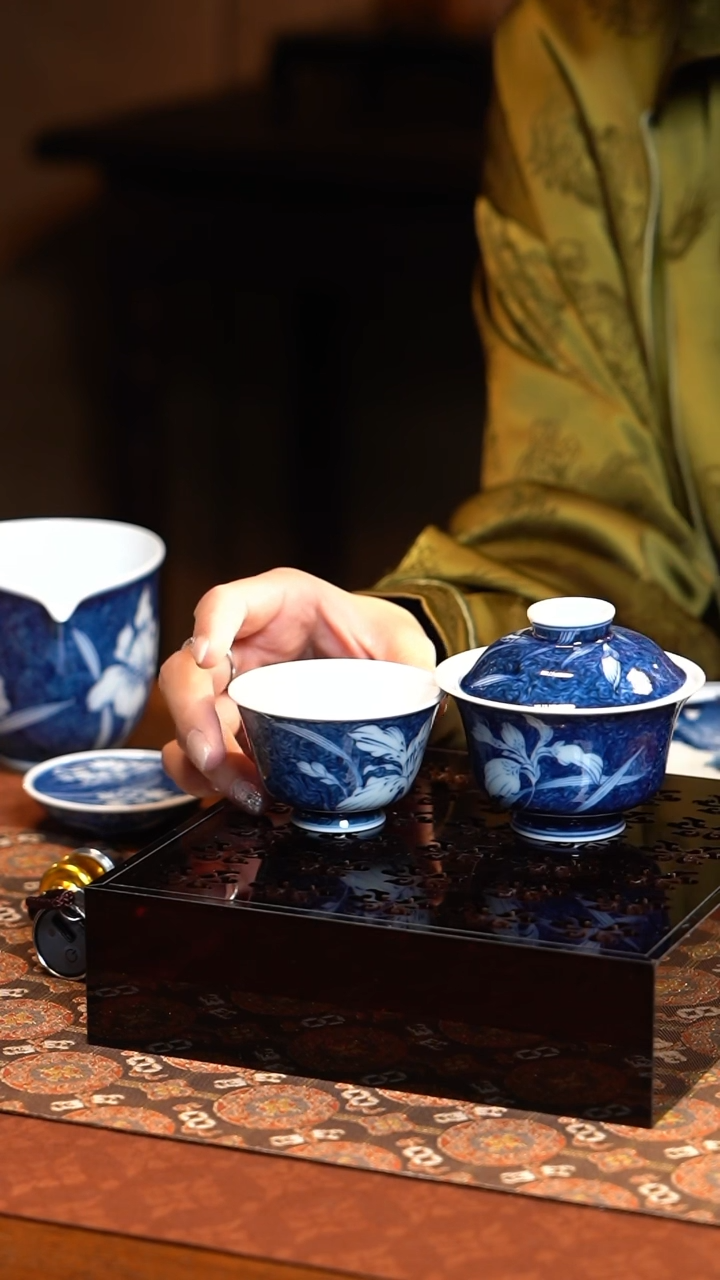 【闪购商品】L雨后湛蓝系列蓝地鸢尾花品杯单杯