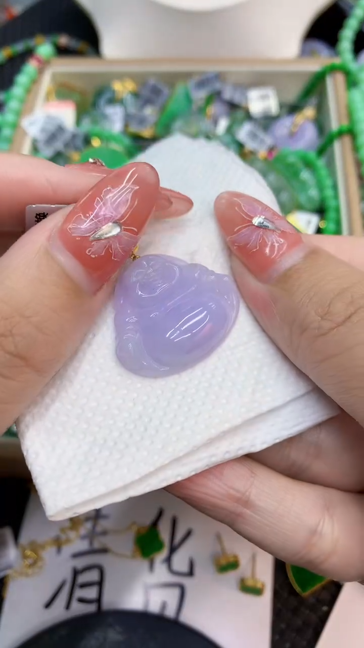 颈饰18K金镶嵌翡翠1